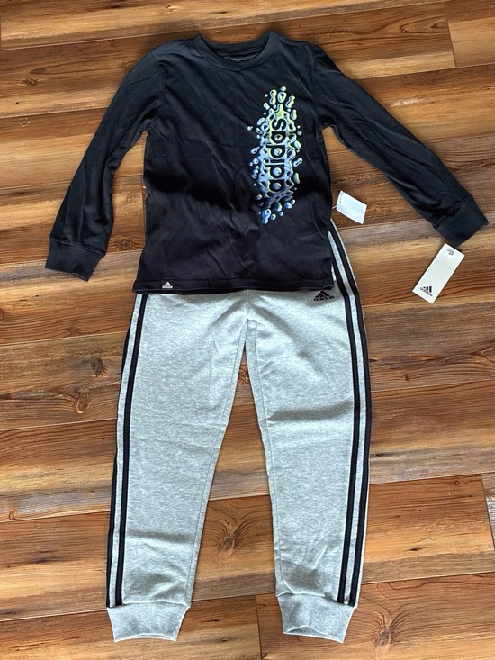 adidas Other - adidas Black Graphic Long Sleeve Top with Gray Joggers